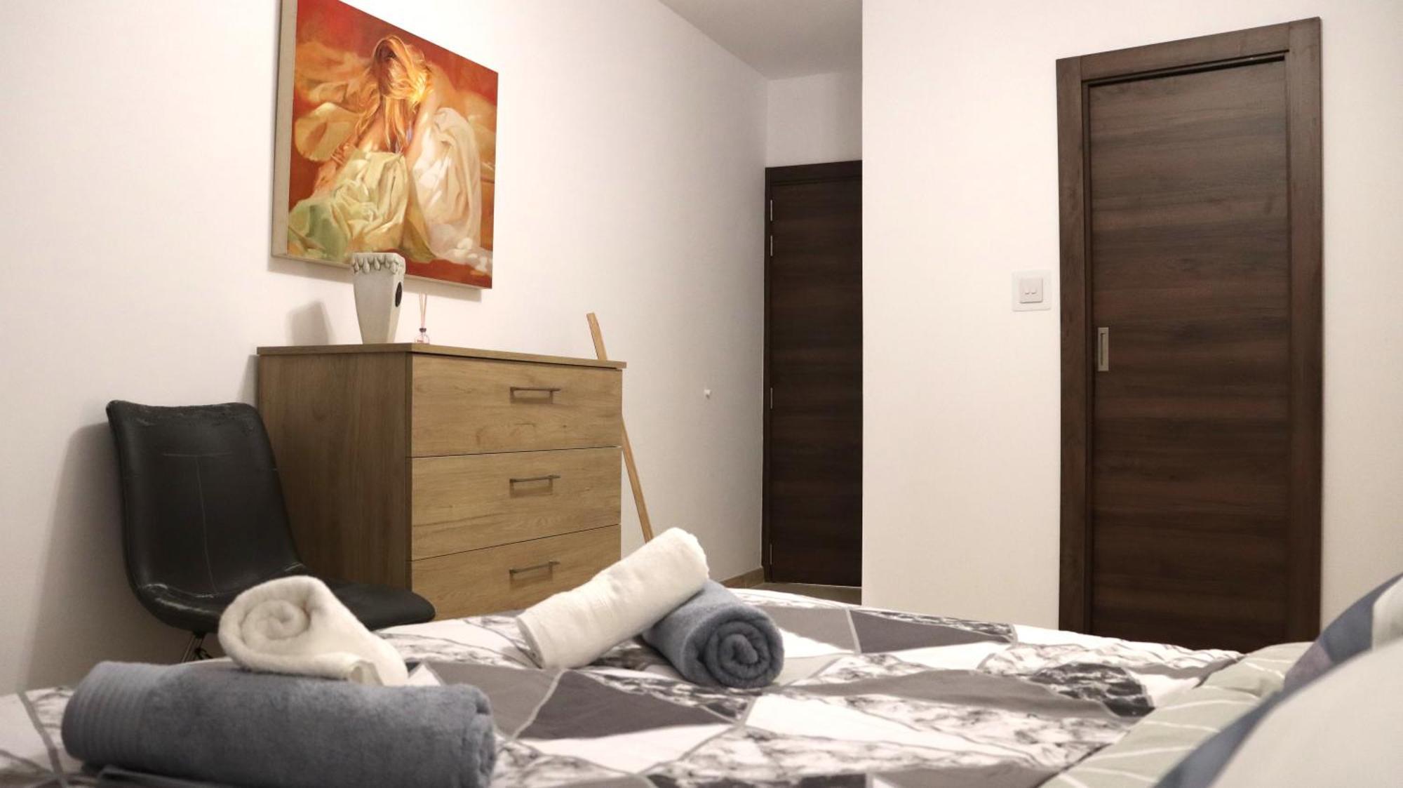 Sc6 - Modern & Spacious 2 Bed セント・ポールズ・ベイ エクステリア 写真